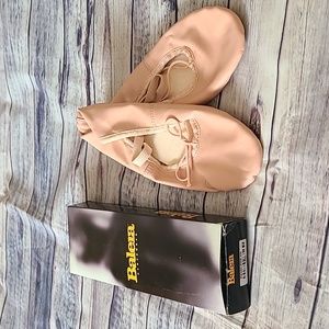 Balera Ballet Slippers, size 8 NWT